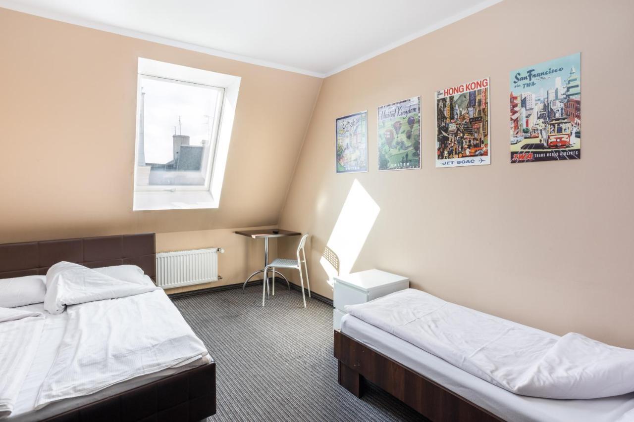 Shick Hostel Wrocław Extérieur photo