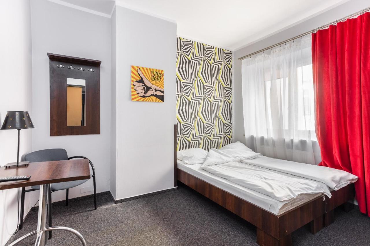 Shick Hostel Wrocław Extérieur photo